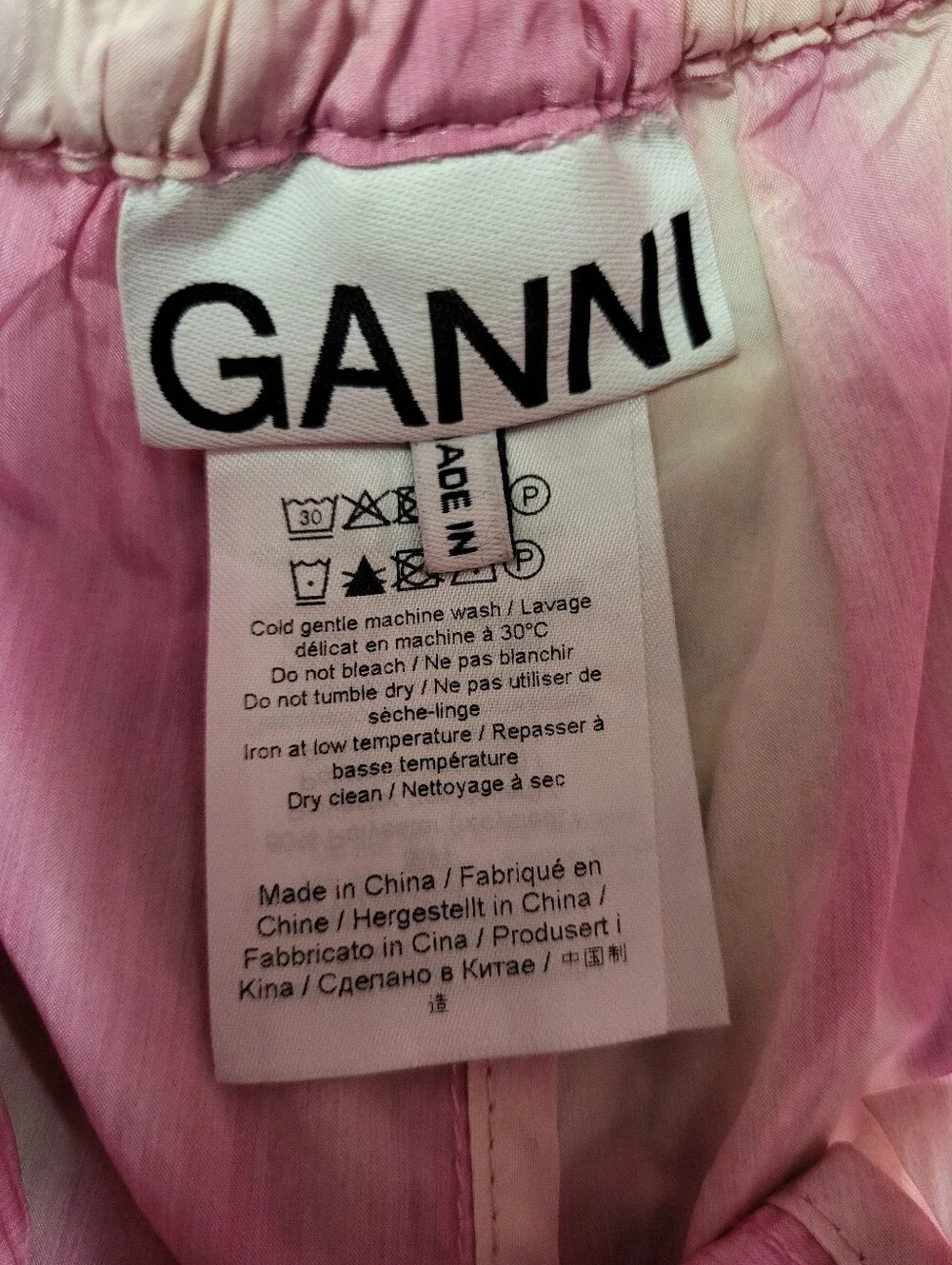 GANNI Tech Fabric Shorts Dreamy Daze Phlox Pink Size 36 / US 2 Pockets